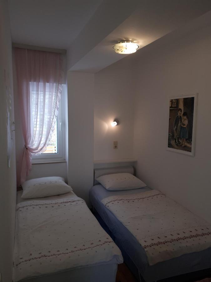 Apartmani Gojevic Vodice Exteriör bild
