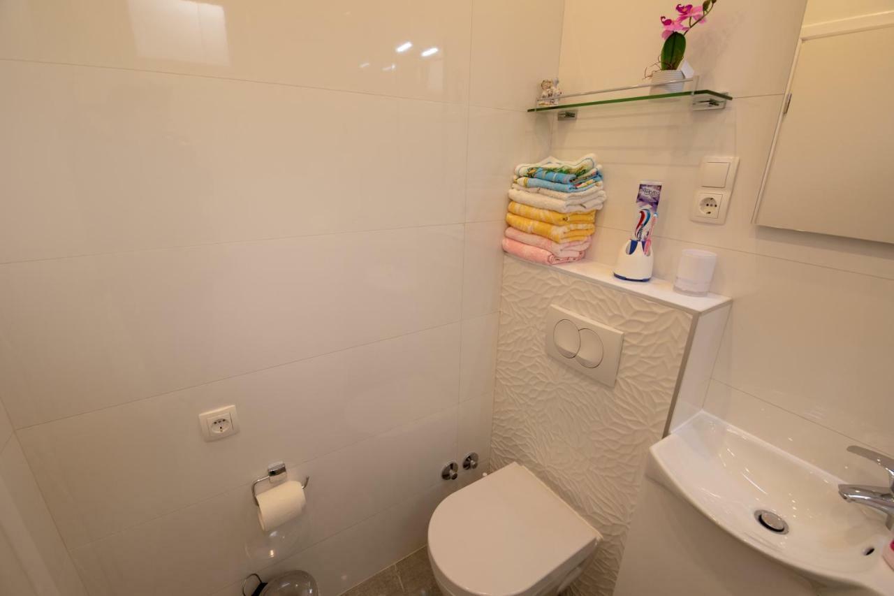 Apartmani Gojevic Vodice Exteriör bild