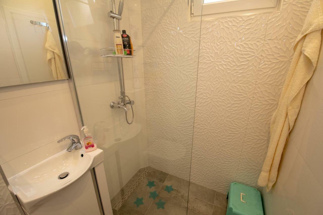 Apartmani Gojevic Vodice Exteriör bild