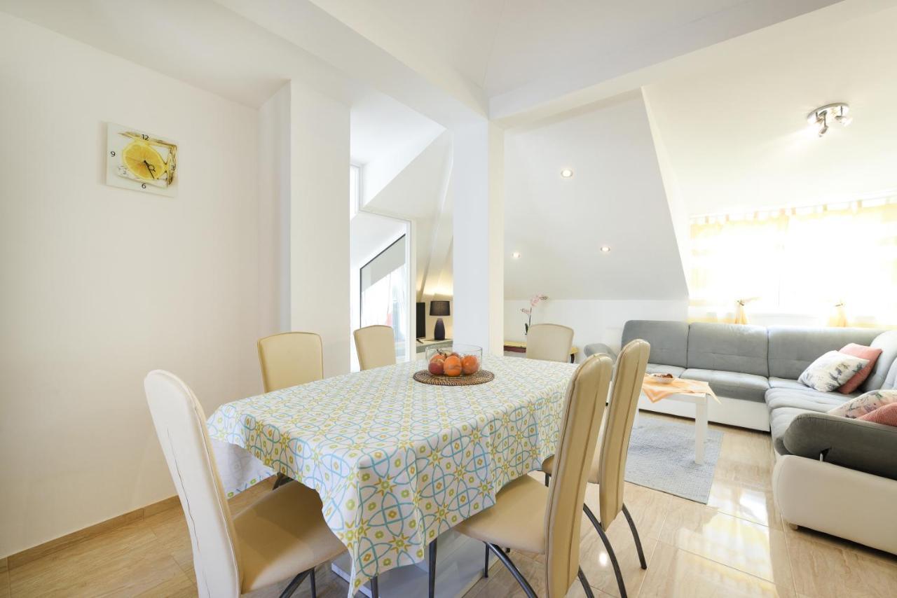 Apartmani Gojevic Vodice Exteriör bild